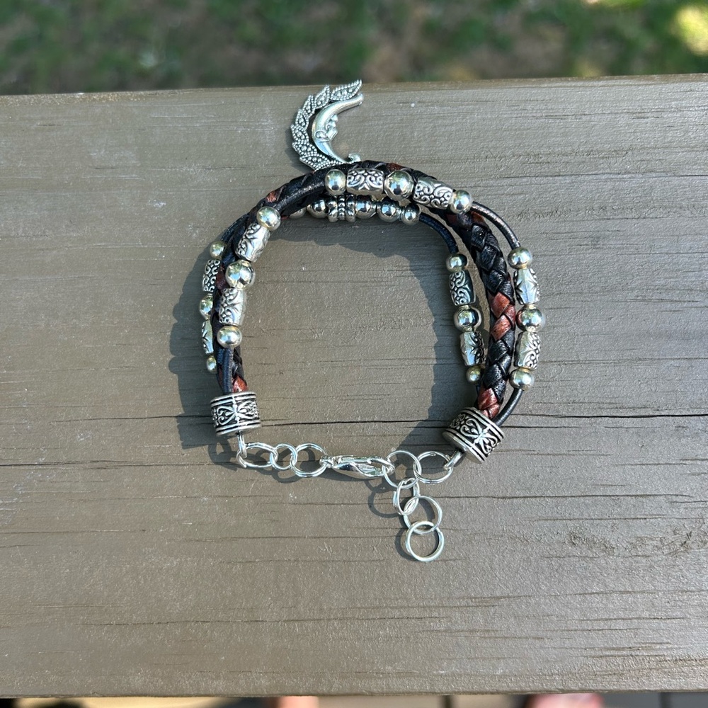 Bracelet hand crafted  braided leather & silver bracelet w/ moon charm - Picture 4 of 5